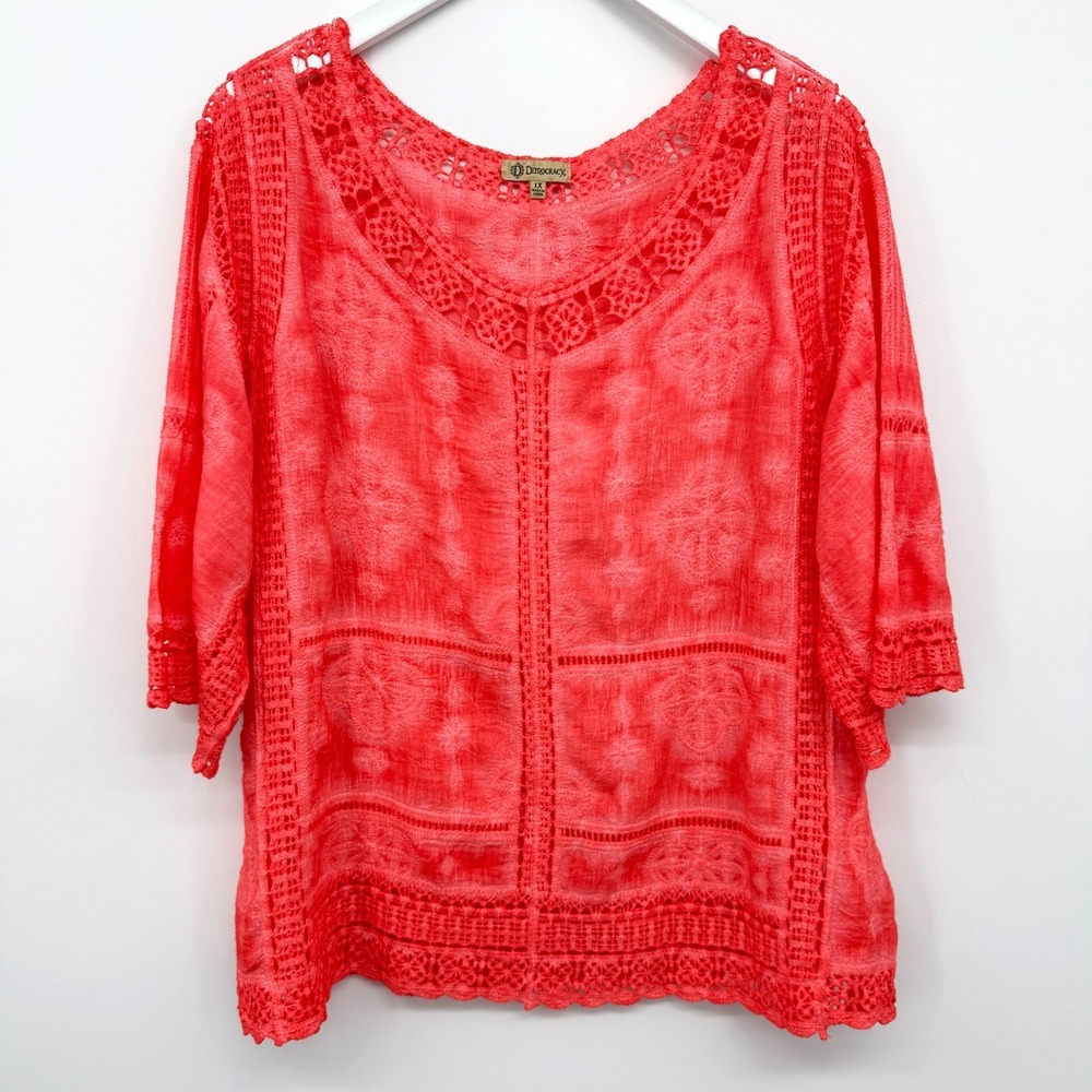 Democracy Top Shirt Size 1X Crochet Lace Embroidered 3/4 Sleeve Boho Beachy Boxy